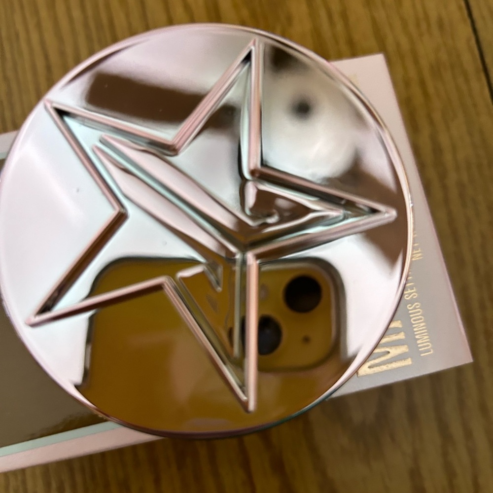 Jeffree Star Setting Powder - Picture 4 of 4